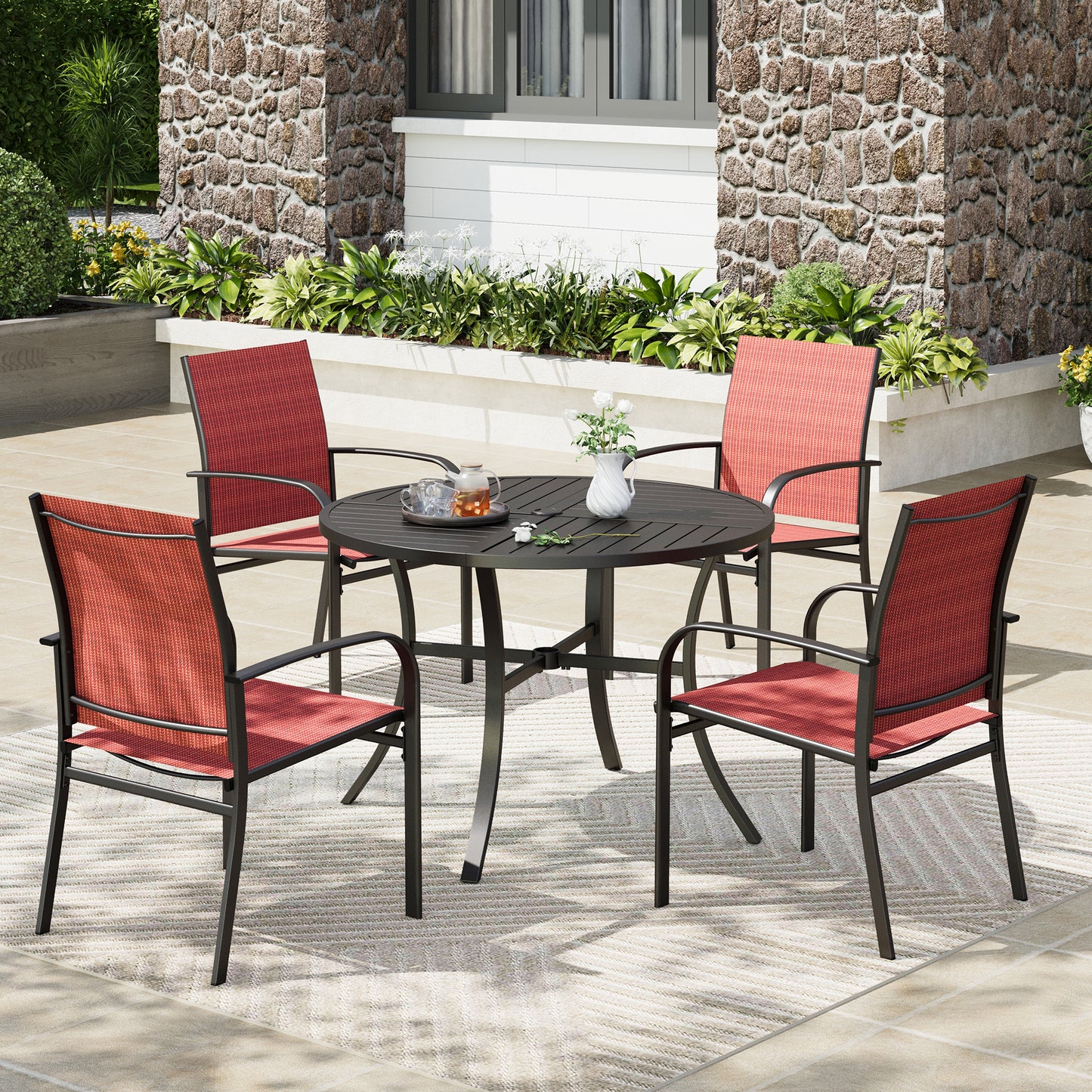 Captiva Designs 5 件套露台餐桌椅套装，配有带顶板的方桌和蓝色吊带固定椅