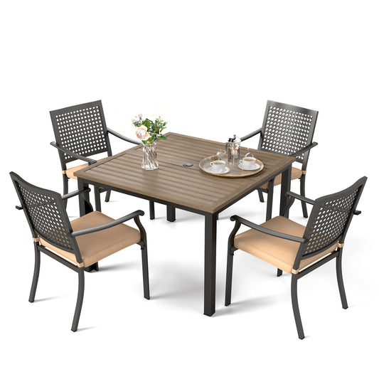 Captiva Designs 5 件套露台餐厅钢制套装，配有仿木方桌和带靶心图案的可堆叠椅子