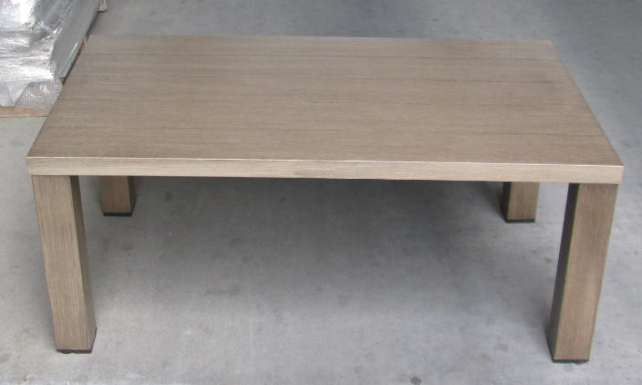 OUTDOOR FURNITURE(TABLE)